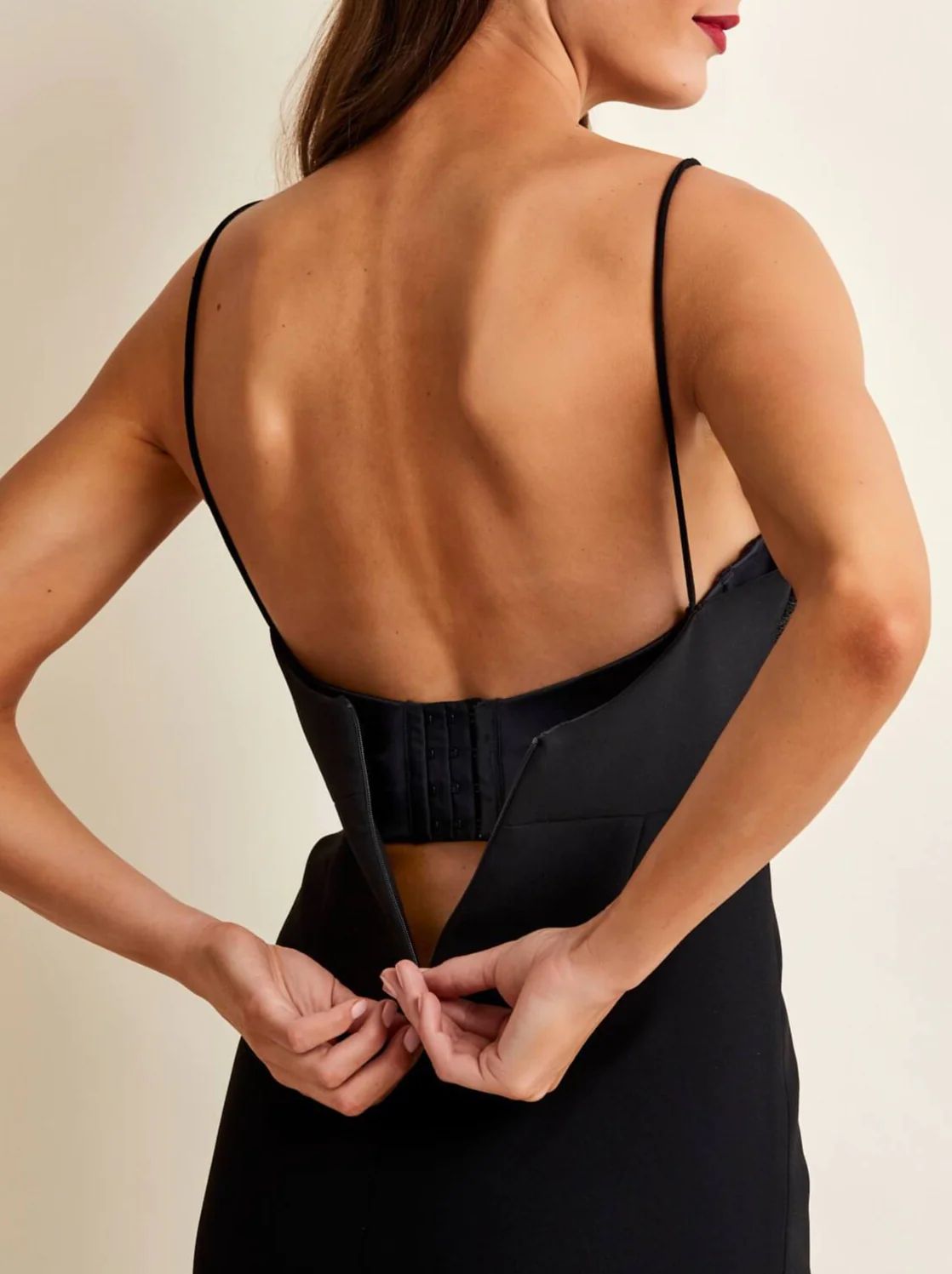 FINELINES Refined Strapless Plunge Bustier RL029A - Black
