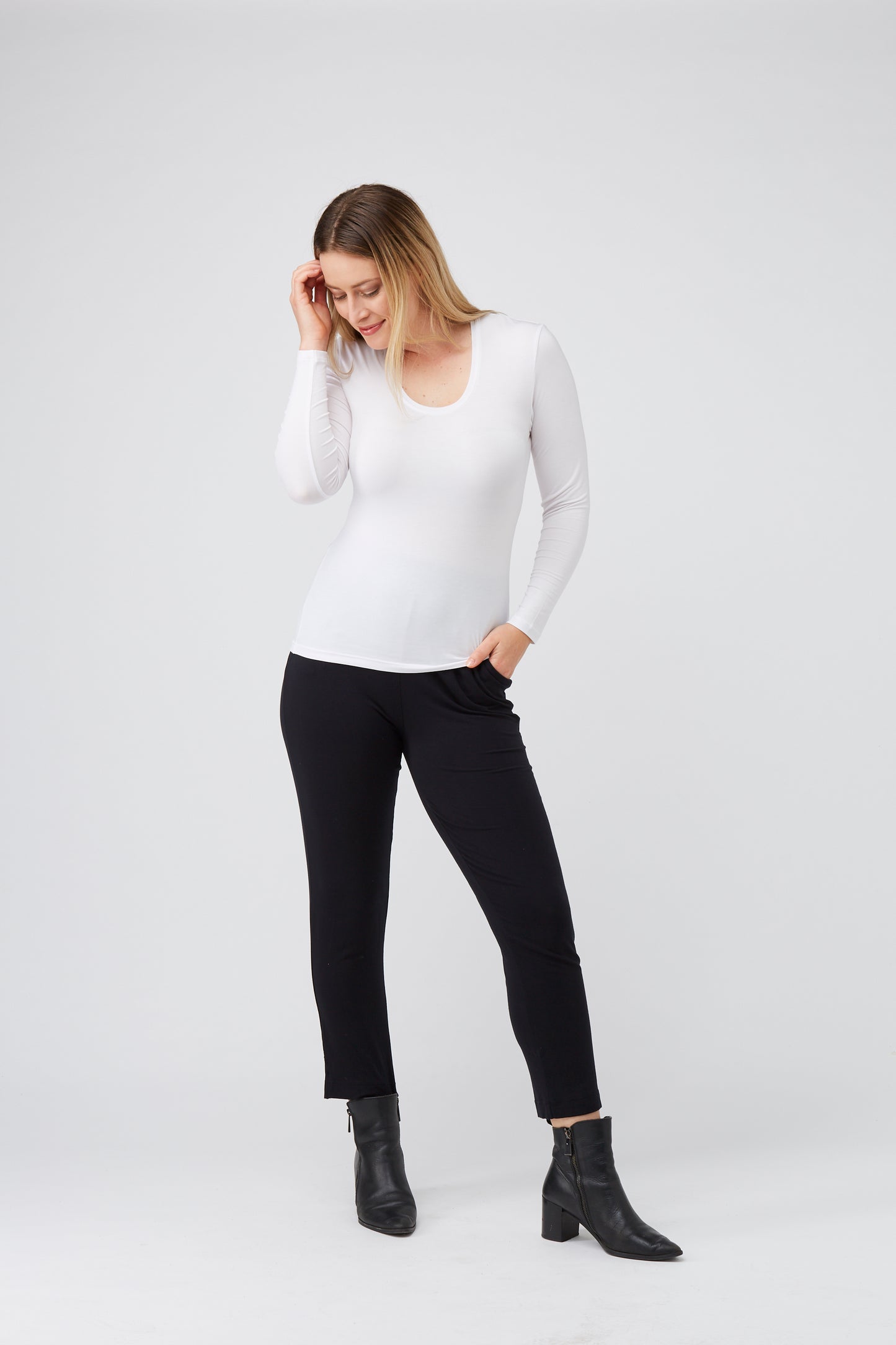 TANI Regular Long Sleeve Scoop Top Modal 79350