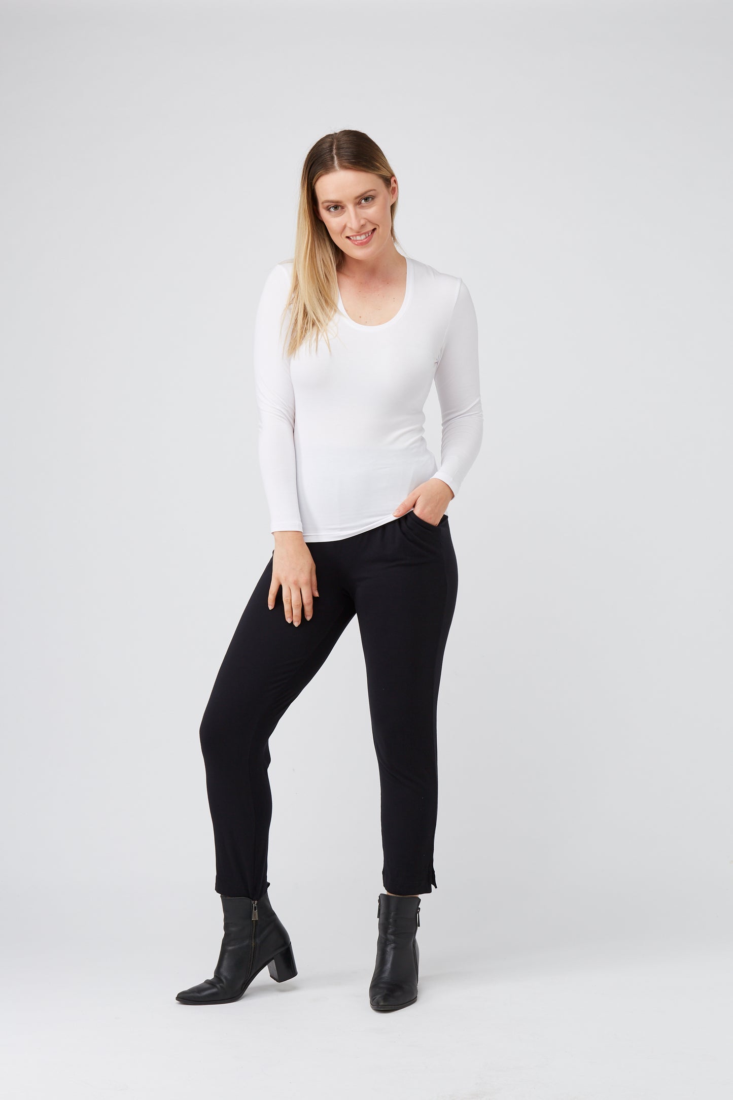 TANI Regular Long Sleeve Scoop Top Modal 79350