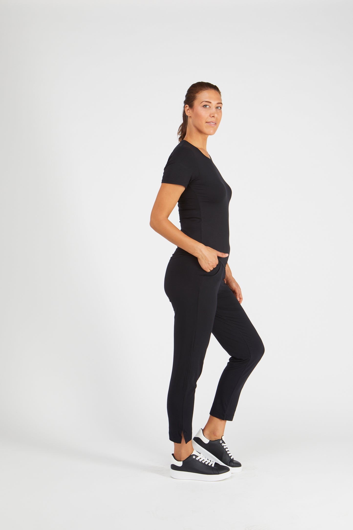 TANI Crew Neck Tee 79380