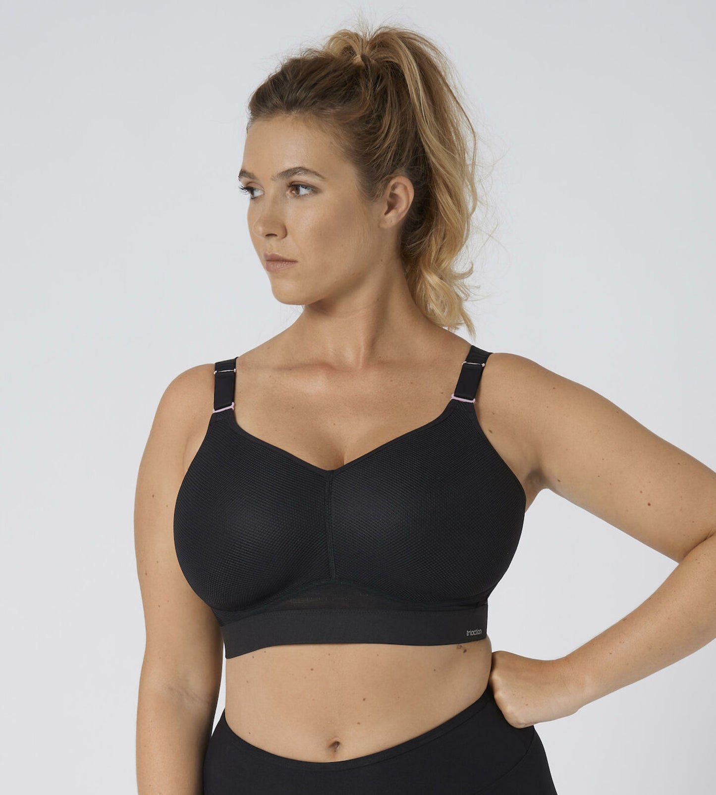 TRIUMPH Triaction Hybrid Lite Non Wired Sports Bra 10162782